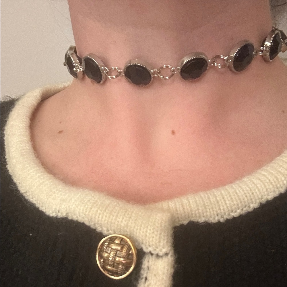 Elegant Black and Silver Women's Choker - Picture 4 of 12